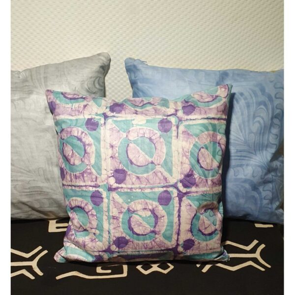Coussin déhoussable en coton 40X40 1 face motif 1 face unie