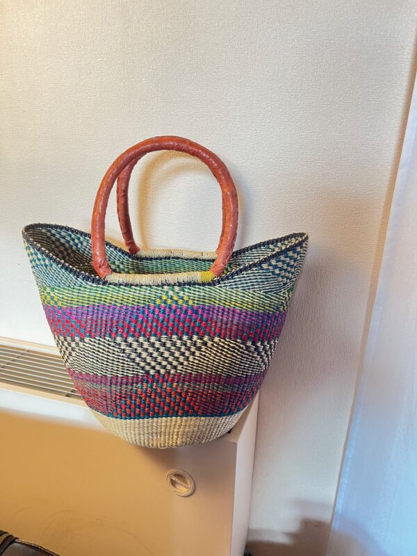 Panier artisanal bolga Nantènè avec anses en cuir
