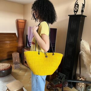Sac bandoulière jaune  doublure intérieure avec fermeture sécurisée fait main au Ghana