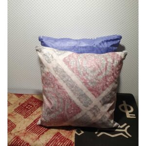 Coussin  déhoussable en coton 40X40 1 face motif 1 face unie
