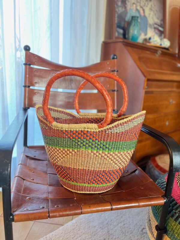 Panier artisanal bolga Kia avec anses en cuir – Image 2