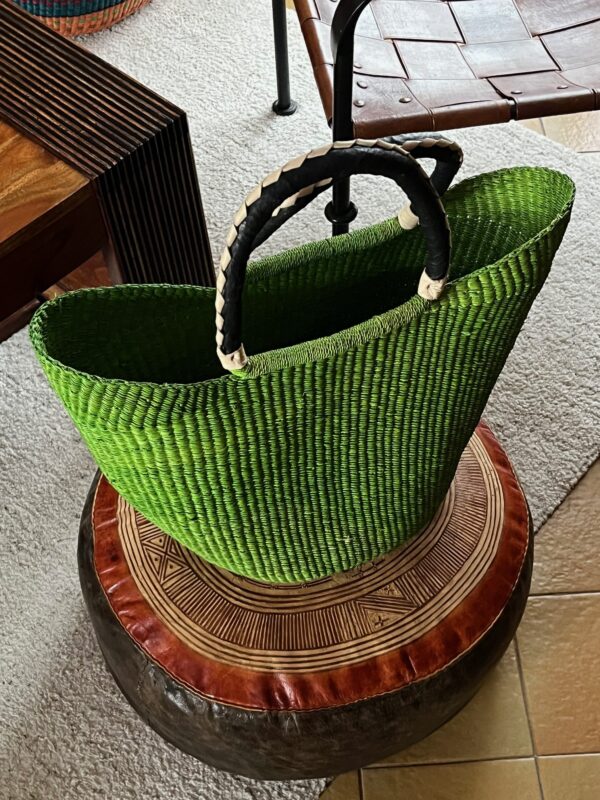 Panier artisanal bolga Aida avec anses en cuir – Image 2